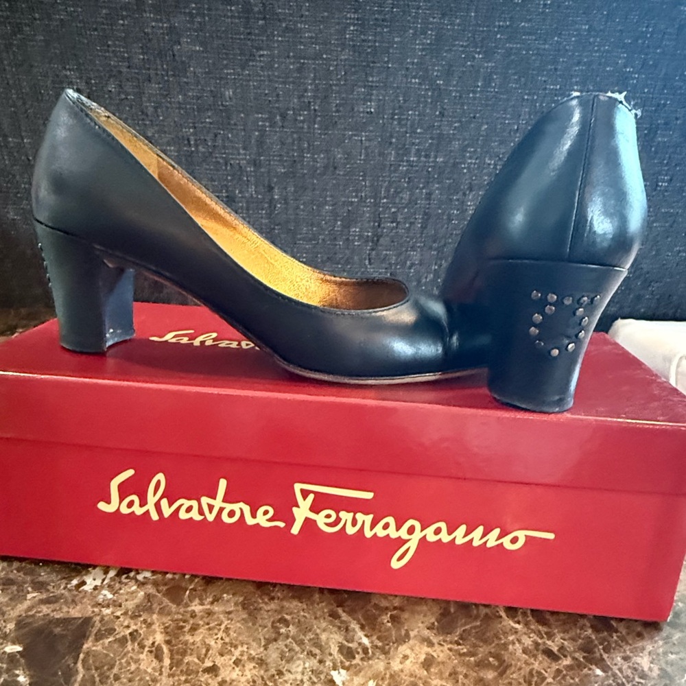 Salvatore Ferragamo. Rare Vintage Logo Studded Black Heels. Size 7 AA.